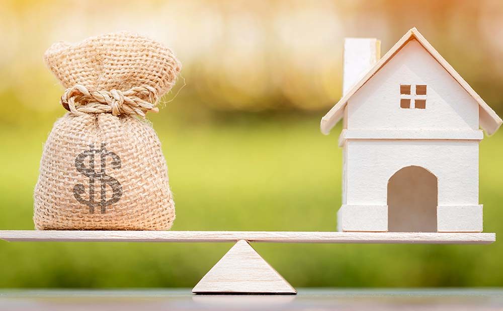 Mortgage Refinancing FAQs Graphic